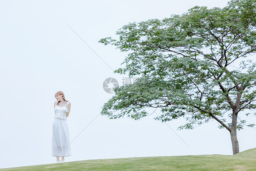 夏日美女清新写真图片