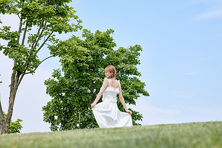 夏日美女清新写真图片