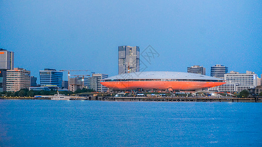 上海梅赛德斯奔驰文化中心夜景背景图片