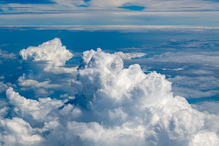 卷积云飞机上空的云层背景