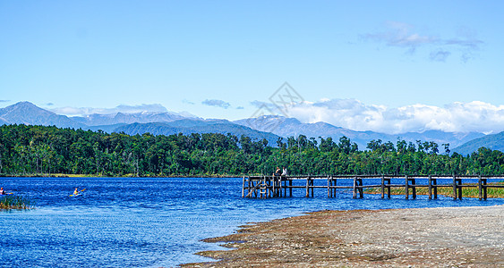 新西兰湖边风光图片