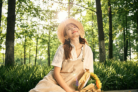 夕阳下的清新夏日美女图片