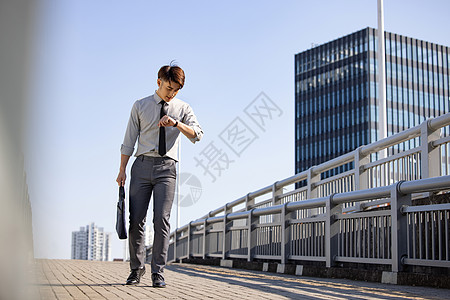 职场商务男性上班图片