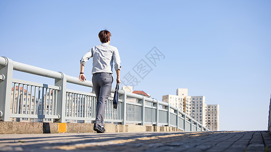 职场商务男性上班图片