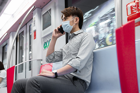 上班 通勤乘坐地铁下班的商务男性背景