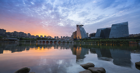 巴塞罗那W酒店曲江南湖景区日出霞光背景