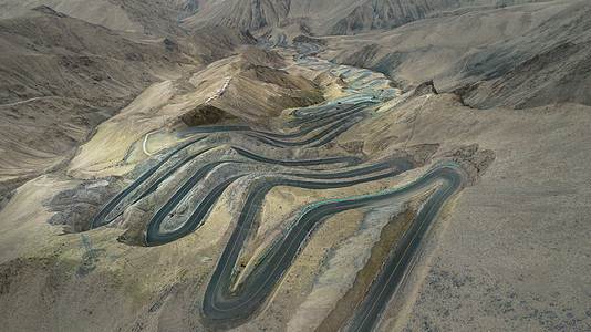 山脉航拍交通新疆旅游高清图片