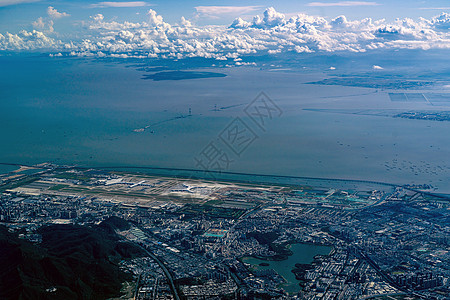 空中鸟瞰深圳宝安国际机场城市海景高清图片