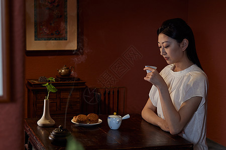 女性品茶图片