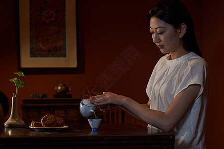 女性品茶图片