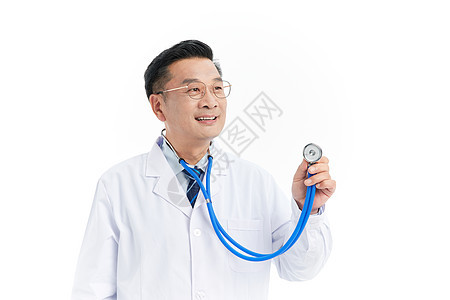 中年医生手持听诊器图片