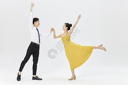情侣双人舞蹈动作展示图片