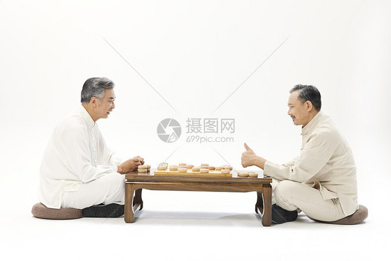 老年人下棋图片