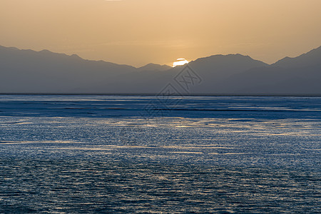 青海海西大柴旦翡翠湖图片