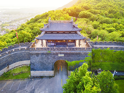 百望山森林公园常熟地标虞山国家森林公园虞山门背景