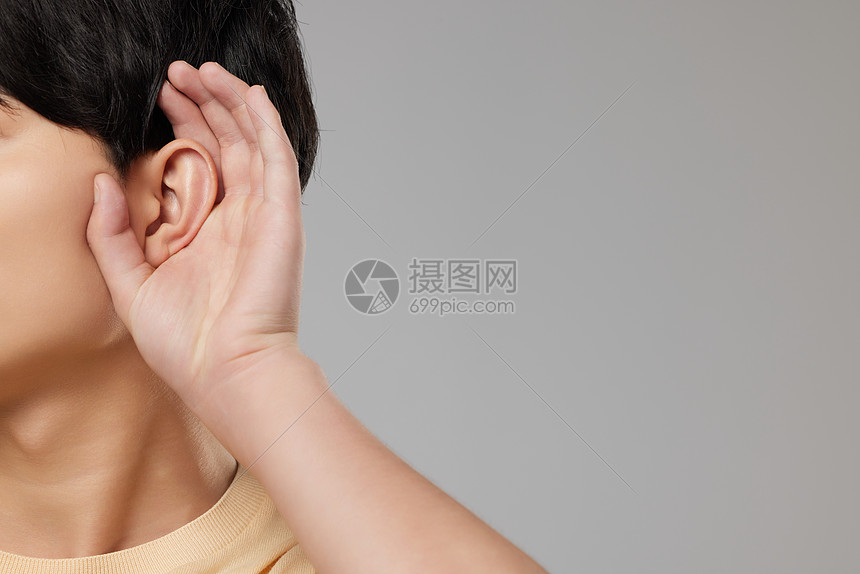 青年男性听力受损图片