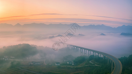 重庆周家山日出云海与朝阳图片