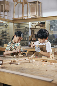 技能培训儿童木刻雕塑体验背景