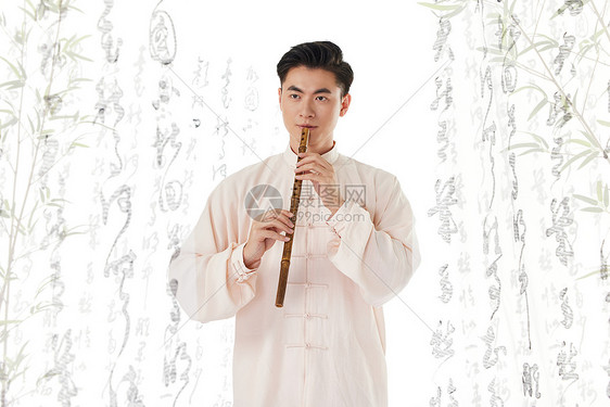 中国风男性吹笛子图片