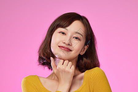 点赞的美女图片