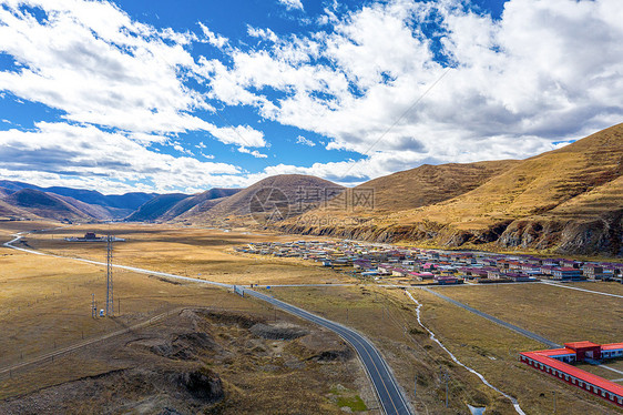 川西自驾游路上的风景图片