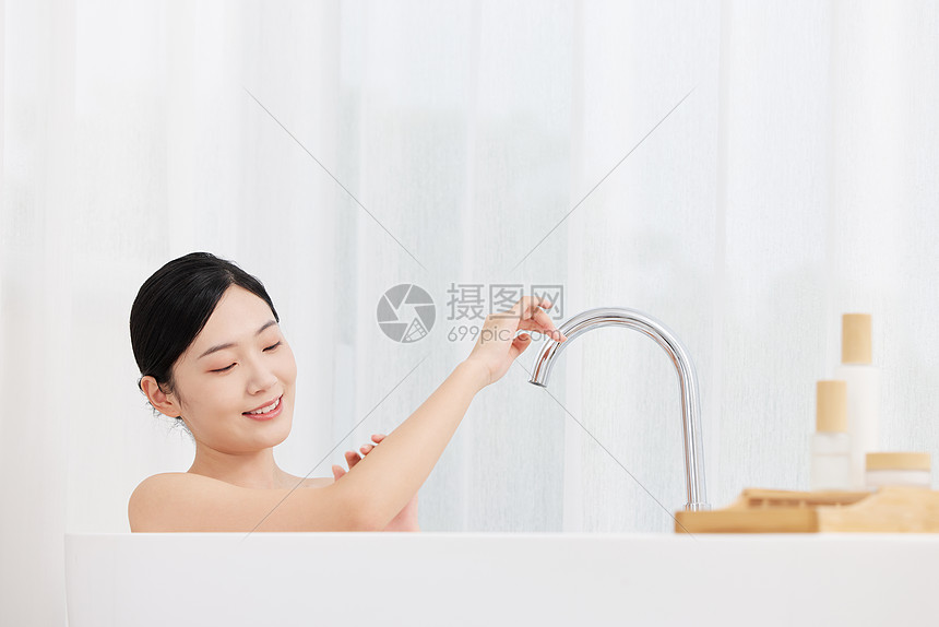 关于女生洗澡要洗身体乳怎么洗的信息 关于女生洗澡要洗身体乳怎么洗的信息