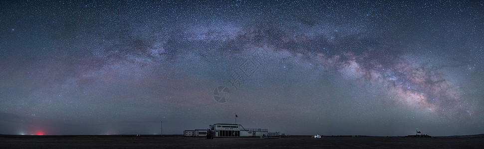 青海火星营地的星空银河图片