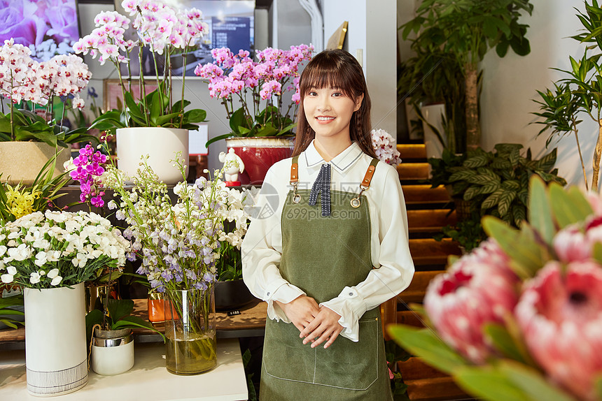 花店美女服务员形象图片