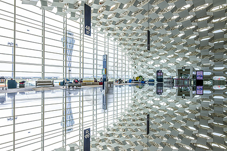 深圳机场候机大厅图片