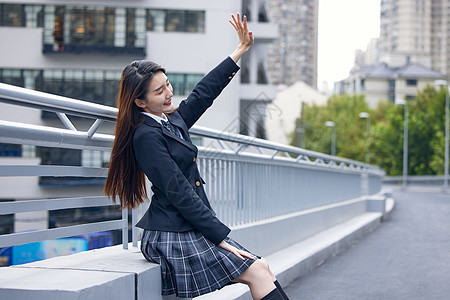 秋季清新俏皮女大学生图片