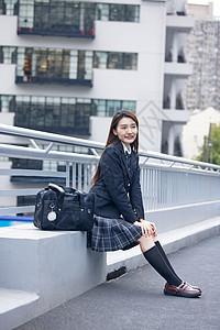 秋季青春活力女大学生图片