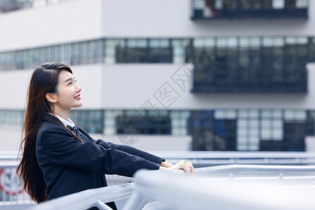 日系JK少女青春户外写真图片