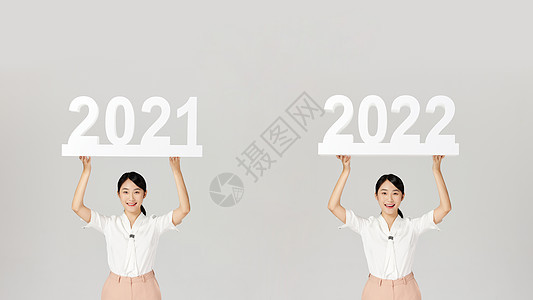 美女欢乐跨年2021迎接2022背景图片