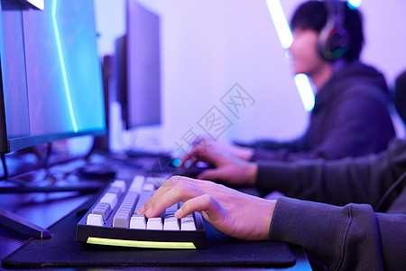 父子游戏青年男性玩电脑游戏手部特写背景