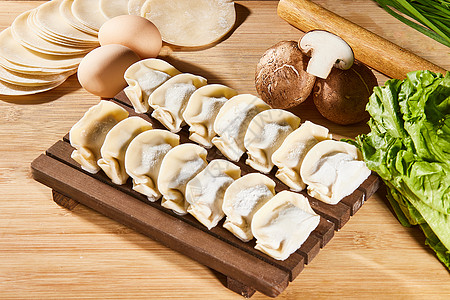 香菇猪肉味的美味饺子高清图片