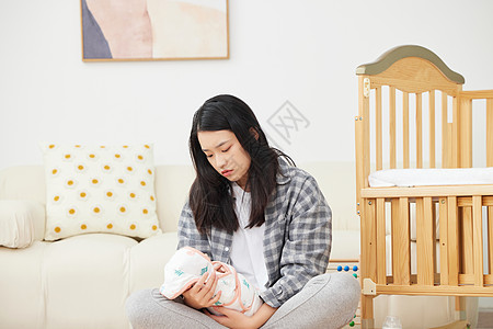 焦虑妈妈年轻妈妈产后抑郁烦恼焦虑背景