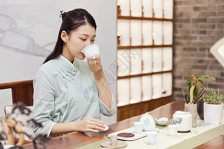 泡茶的女茶艺师图片