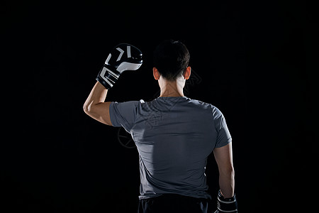 肌肉男性背影图片