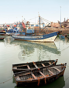 港内渔船图片