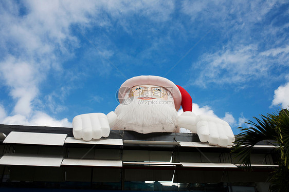 楼顶充气的圣诞老人玩偶图片