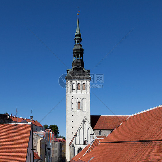 城镇的教堂尖楼图片
