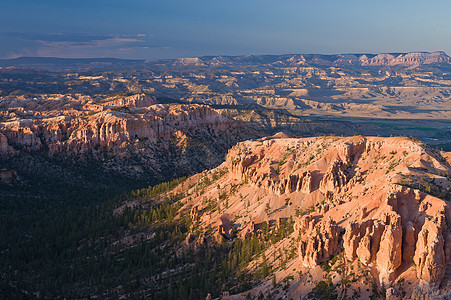 美国犹他州布莱斯角的峡谷图片