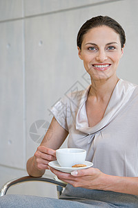 喝咖啡的妇女图片