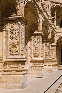 葡萄牙修道院的雕像图片