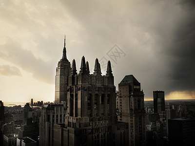 纽约市阴暗的天空图片