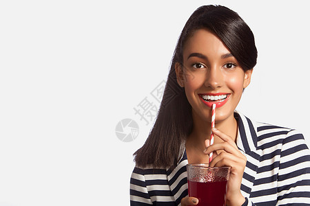 喝果汁的女人图片