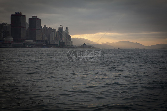 香港海边的现代建筑图片