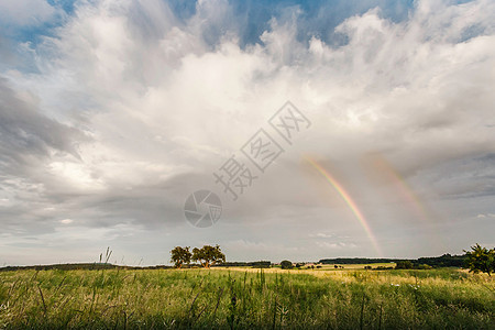 德国巴登沃伦堡努斯鲍姆的彩虹图片