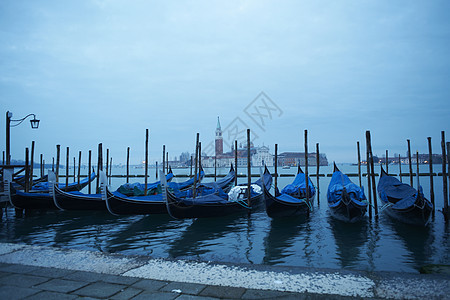 上午意大利威尼斯Gondolas的景色图片