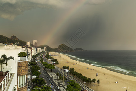 巴西里约热内卢的海滩和彩虹图片
